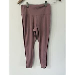 Gilly Hicks Leggings Size M Rose Pink Athleisure Workout Athletic